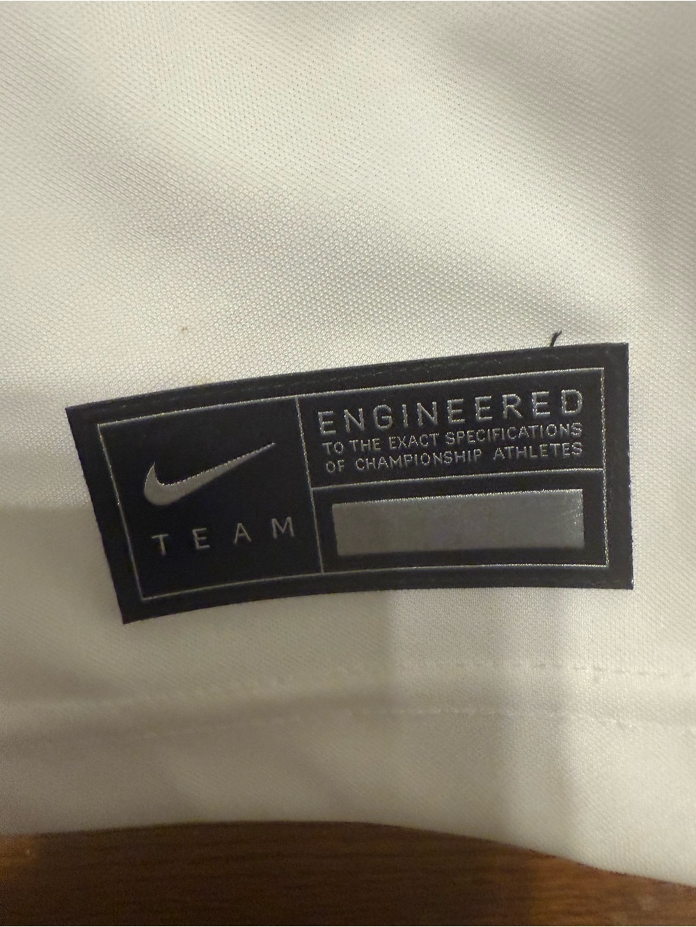 Nike Dri-FIT Team Jersey in White and Garnet - Picture 3 of 4